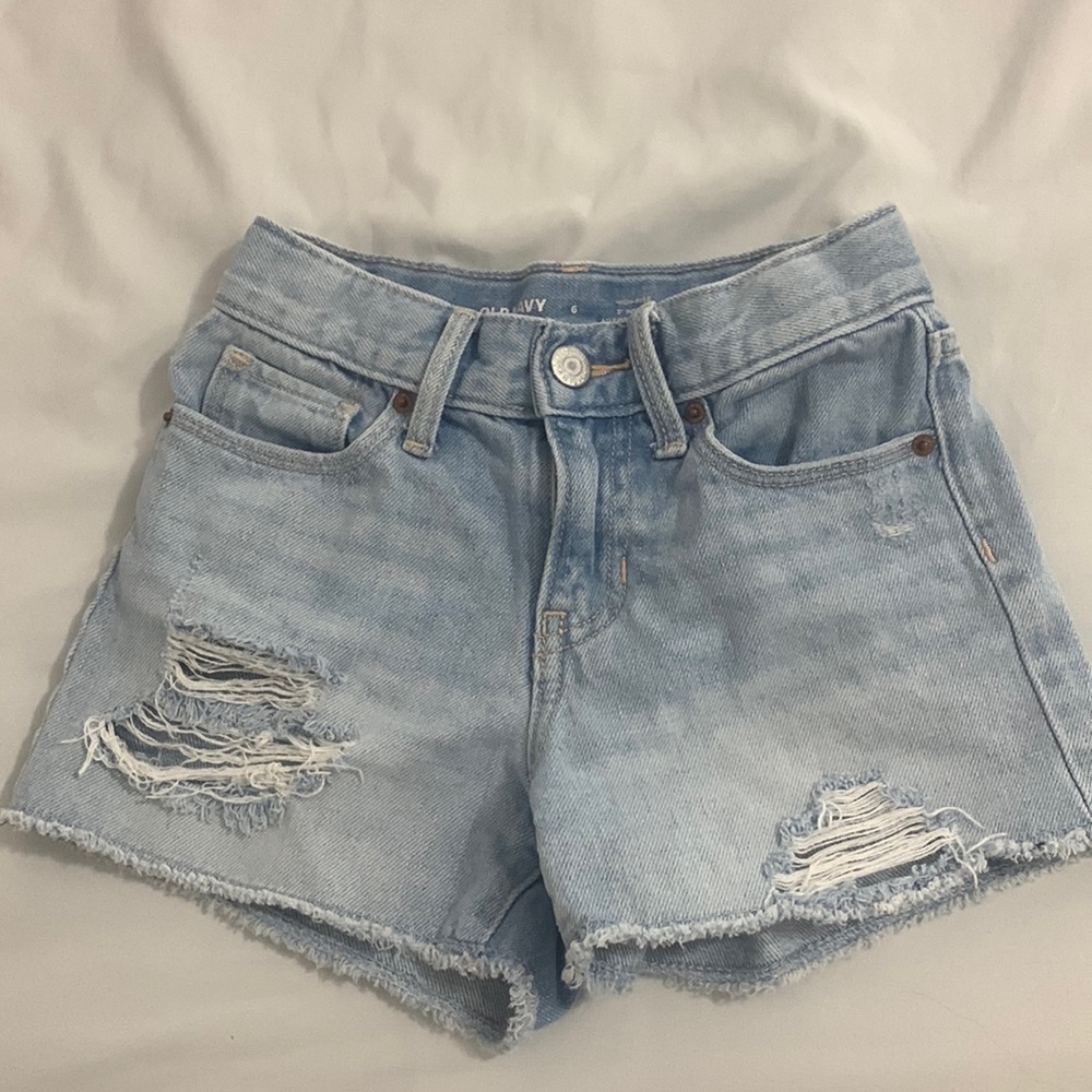 blue light wash jean shorts!